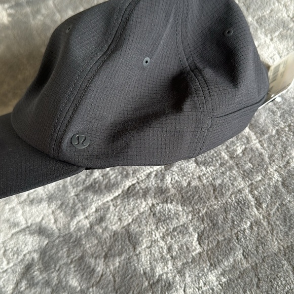 Lululemon License to Train Hat - Picture 2 of 3
